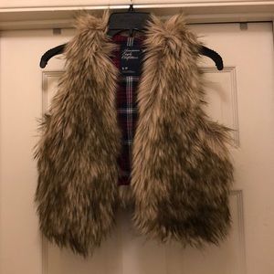 American Eagle vest